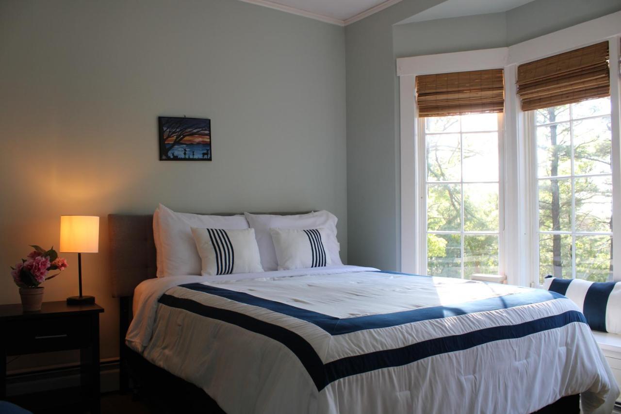 The Hillside B&B. Home W/ Breakfast Service! วิสคอนซินเดลส์ ภายนอก รูปภาพ